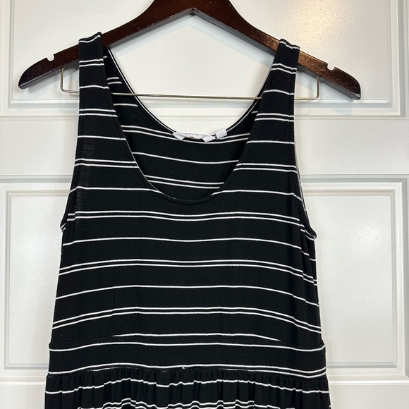 Athleta Women’s Classic Striped Sleeveless Maxi Dress Size Medium - Picture 4 of 9